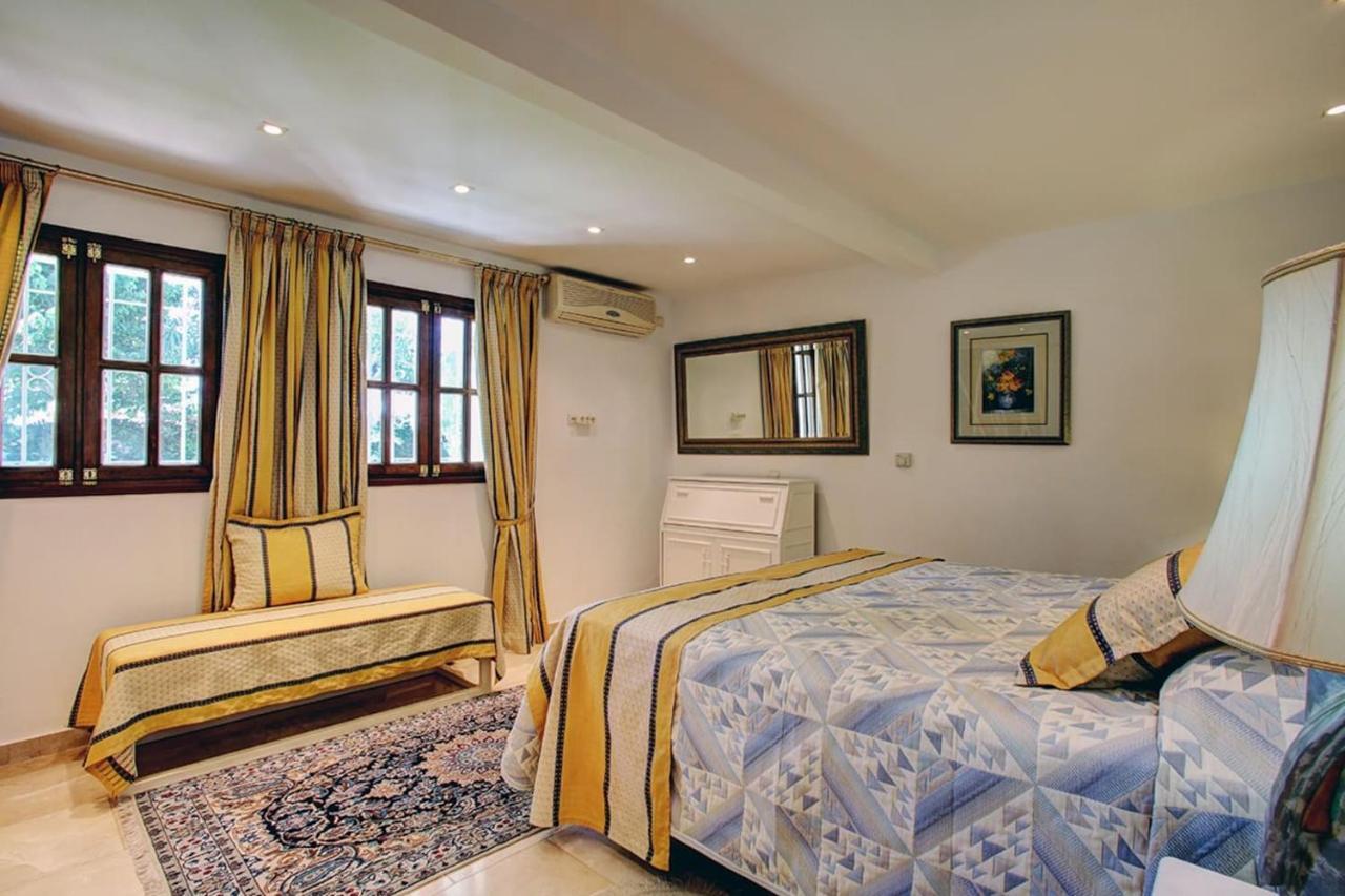 Exclusive Villa Las Palmeras Puerto Banus With Heated Private Swimming Pool, Marbella, Spain 外观 照片