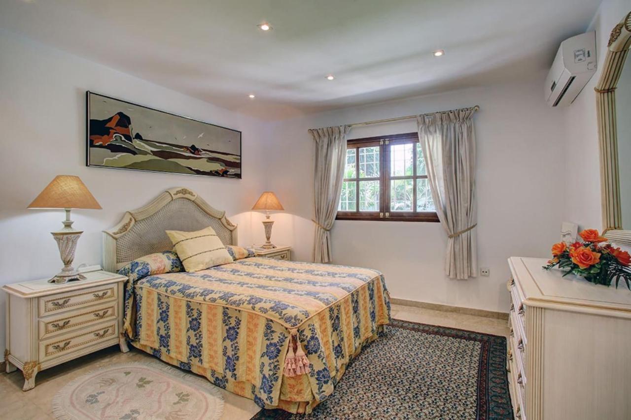Exclusive Villa Las Palmeras Puerto Banus With Heated Private Swimming Pool, Marbella, Spain 外观 照片